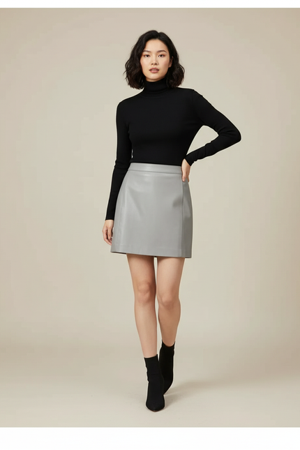 Jupe En Cuir Et Bottines