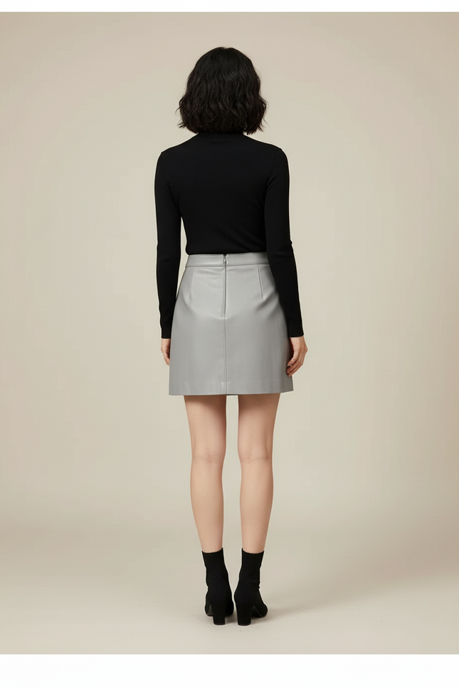 Jupe En Cuir Et Bottines